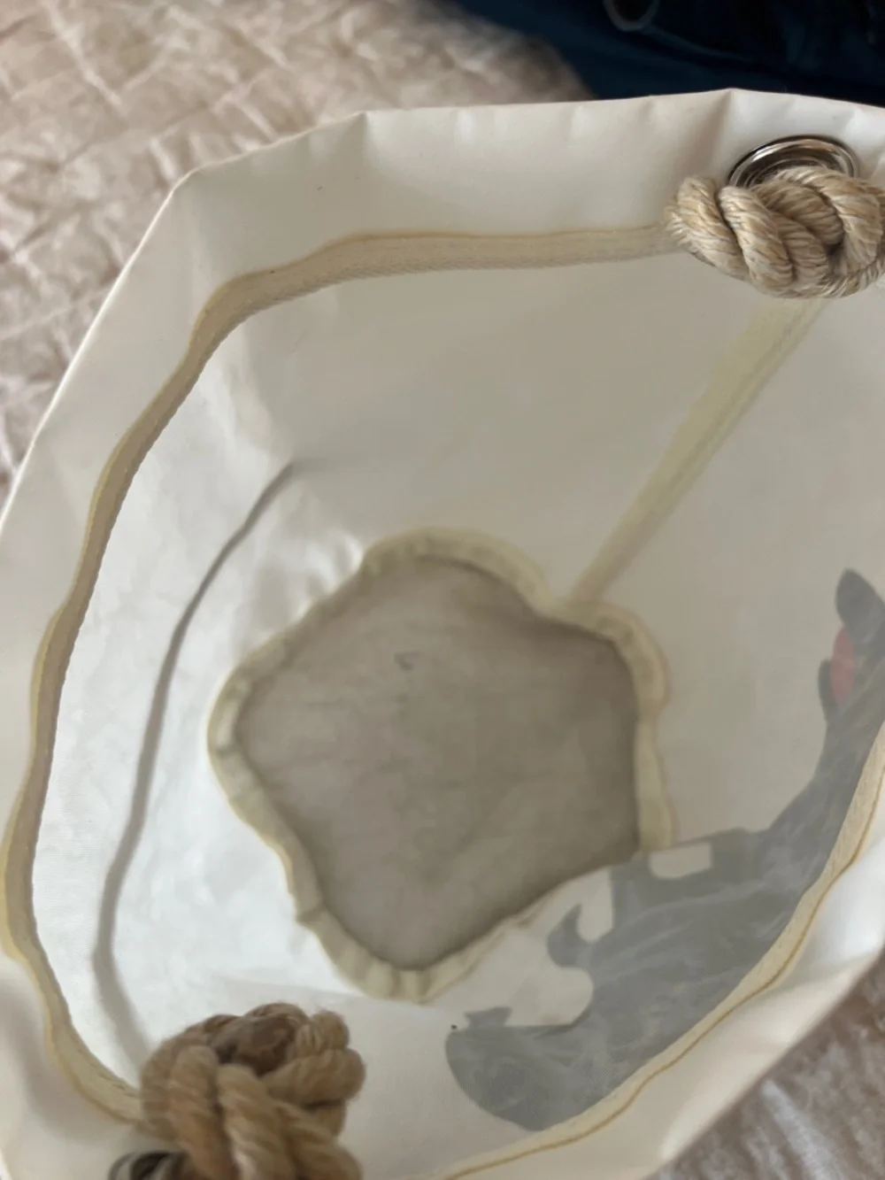 Sea Bags Maine bucket bag with rope handle; made from recycled sails. - Picture 4 of 4